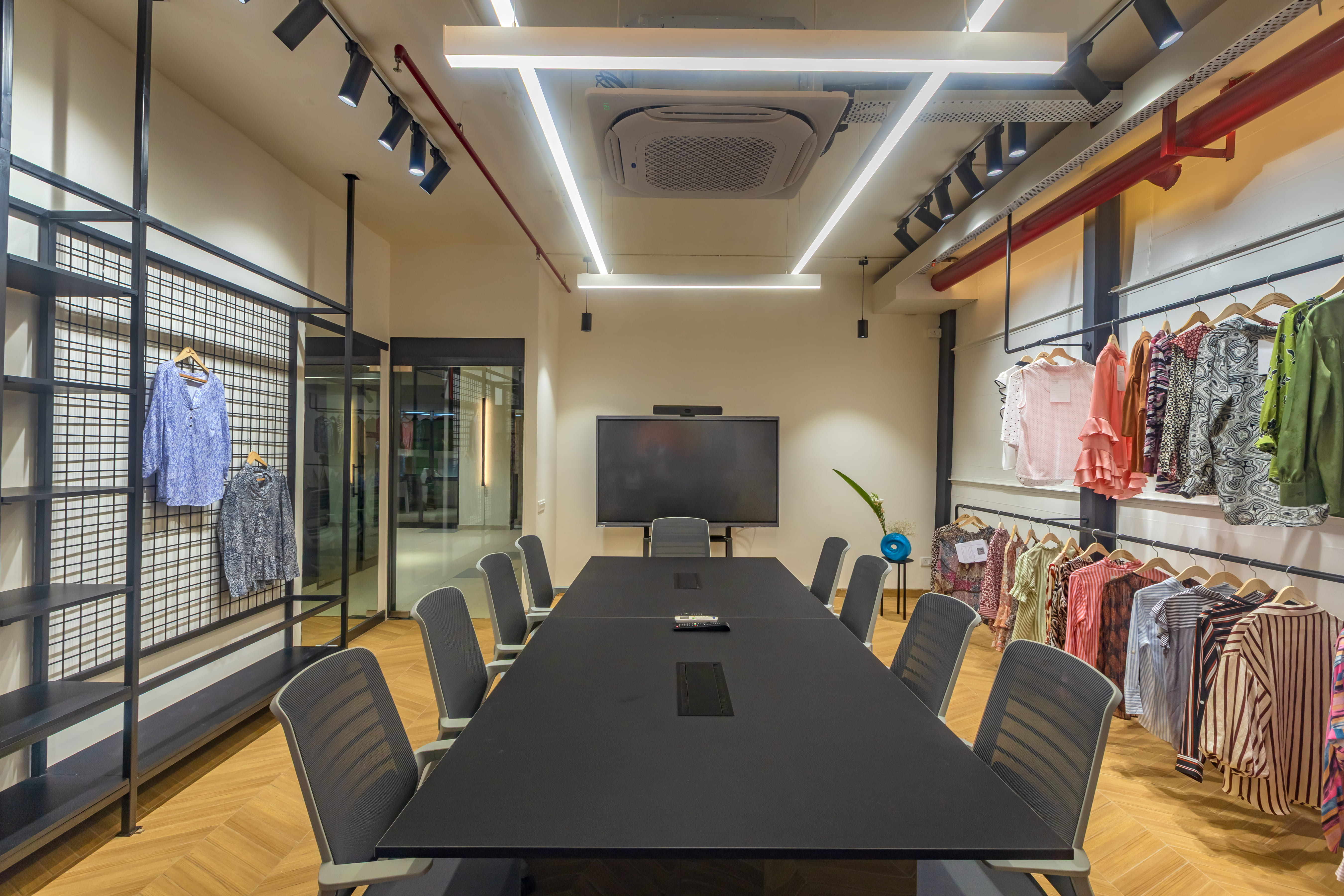 Pivot Services office Commercial in Mumbai image 9