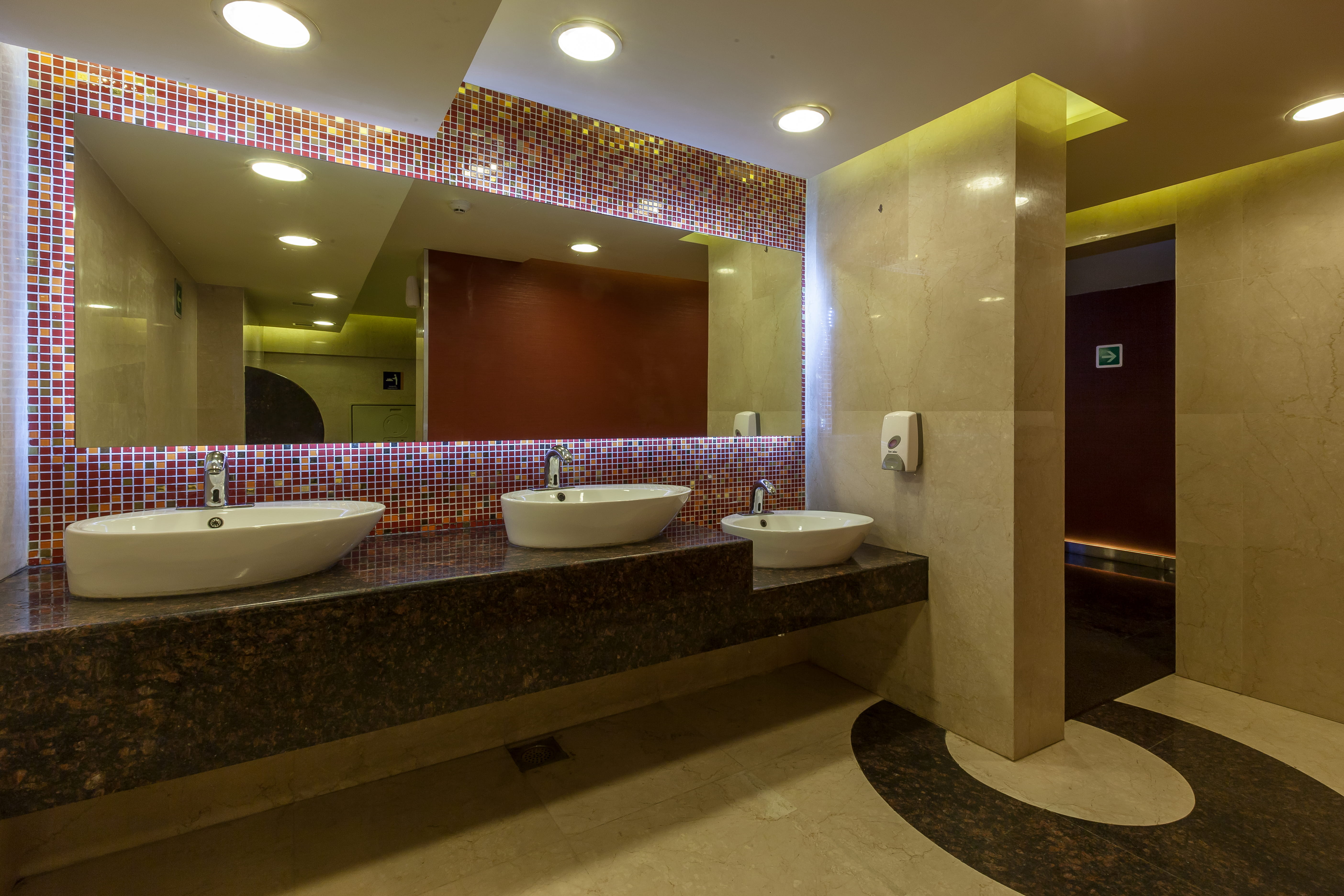 Cinepolis-Magarpatta,Pune Cinema in Pune image 16